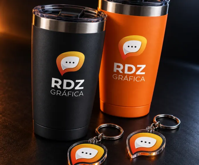 Chaveiros e copos personalizados RDZ